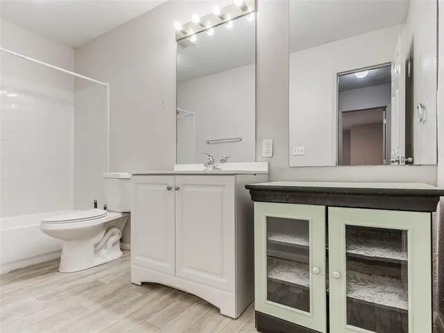 Photo 6 — 11413 Springhollow Road 707, Oklahoma City, OK 73120