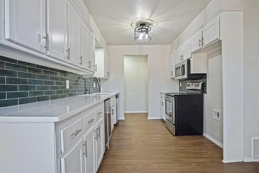 Photo 13 — 5825 N Blue Lake Drive, Norman, OK 73069