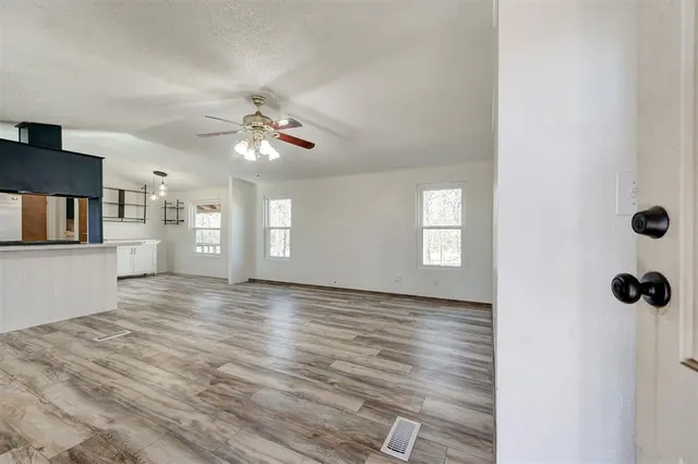 Photo 2 — 15524 E Hefner Road, Jones, OK 73049