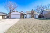 Sold home at 8900 N Shannon Avenue