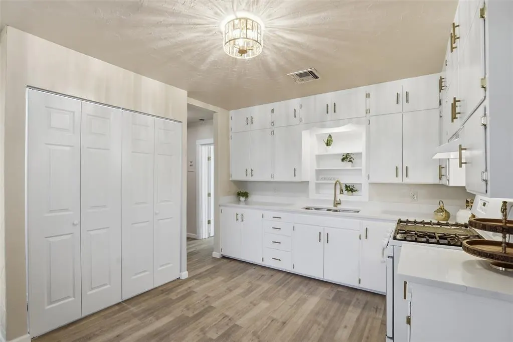 Photo 10 — 520 S Reno Avenue, El Reno, OK 73036