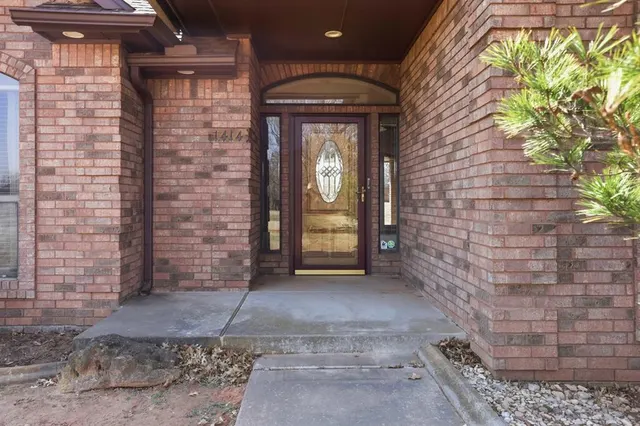 Photo 4 — 1414 E Twin Brook Terrace, Mustang, OK 73064