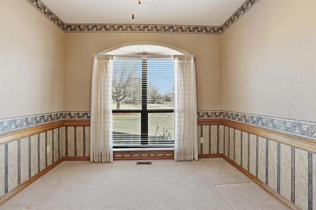Photo 9 — 1414 E Twin Brook Terrace, Mustang, OK 73064