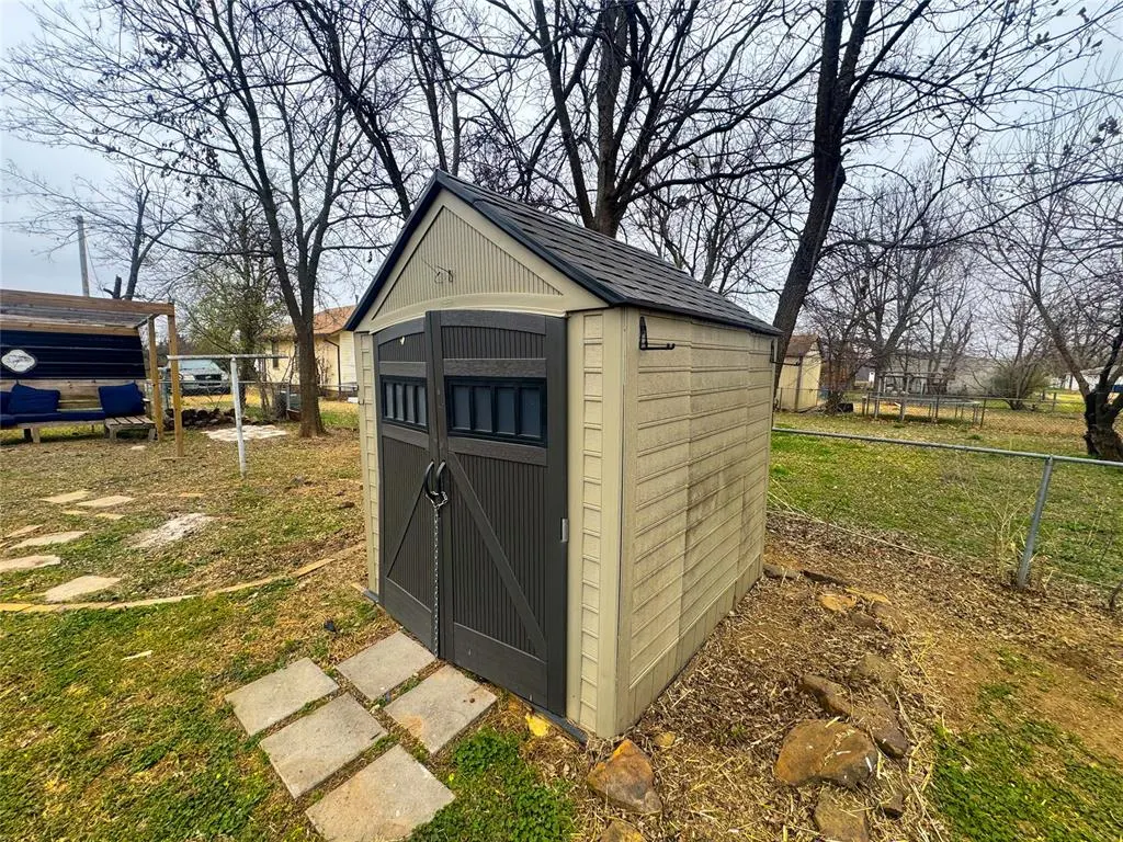 Photo 22 — 110 N Cedar Avenue, Stroud, OK 74079