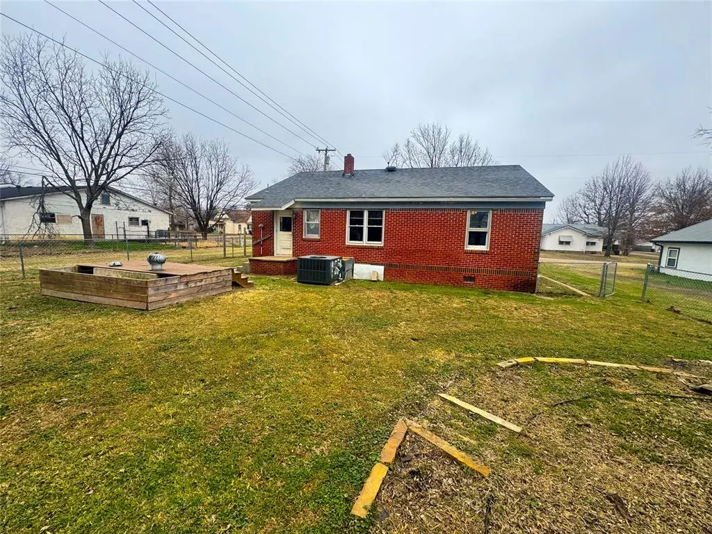 Photo 25 — 110 N Cedar Avenue, Stroud, OK 74079