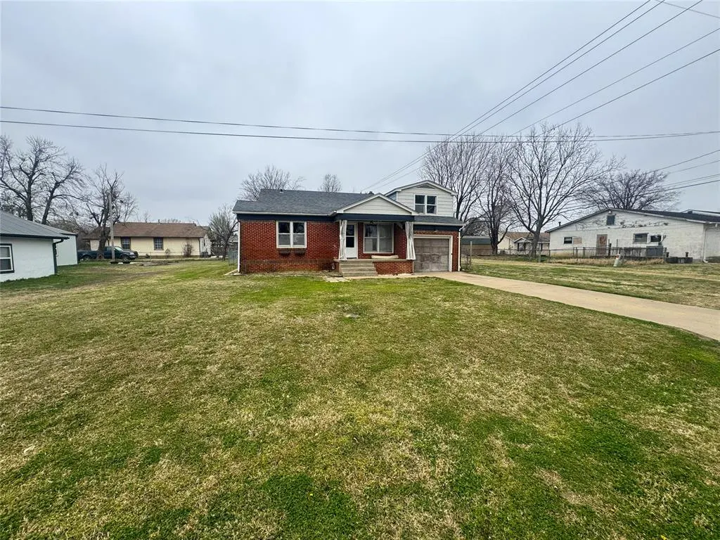 Photo 27 — 110 N Cedar Avenue, Stroud, OK 74079
