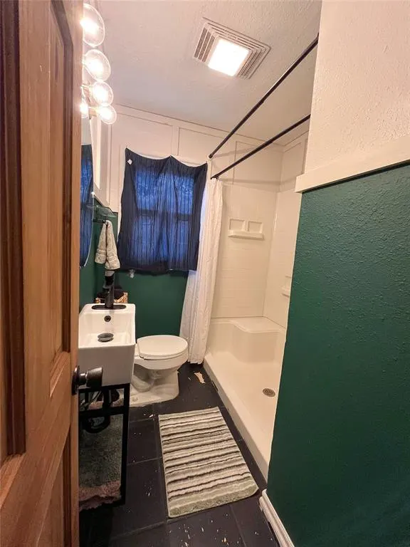 Photo 13 — 110 N Cedar Avenue, Stroud, OK 74079