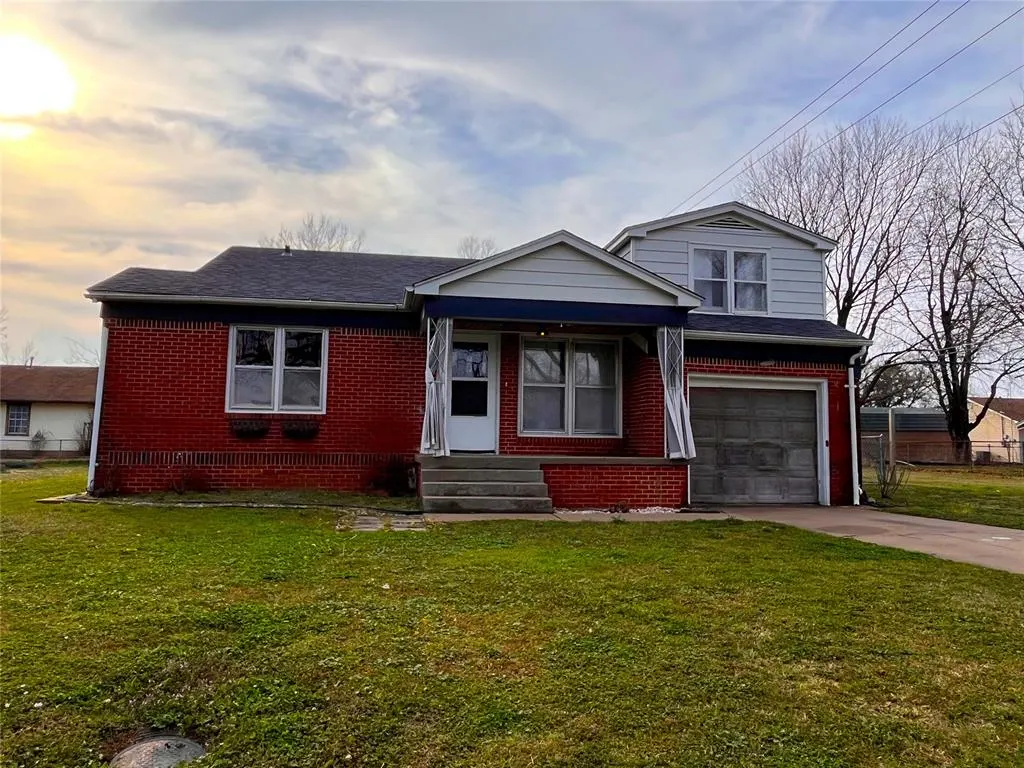 Photo 26 — 110 N Cedar Avenue, Stroud, OK 74079