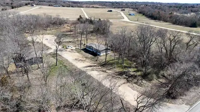 Photo 3 — NE Tortuga Lane, Kingston, OK 73439