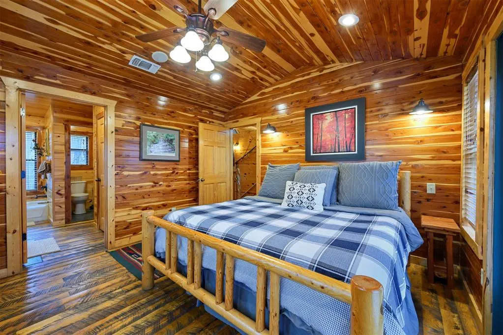 Photo 3 — 1368 Southern Hills Circle, Broken Bow, OK 74728