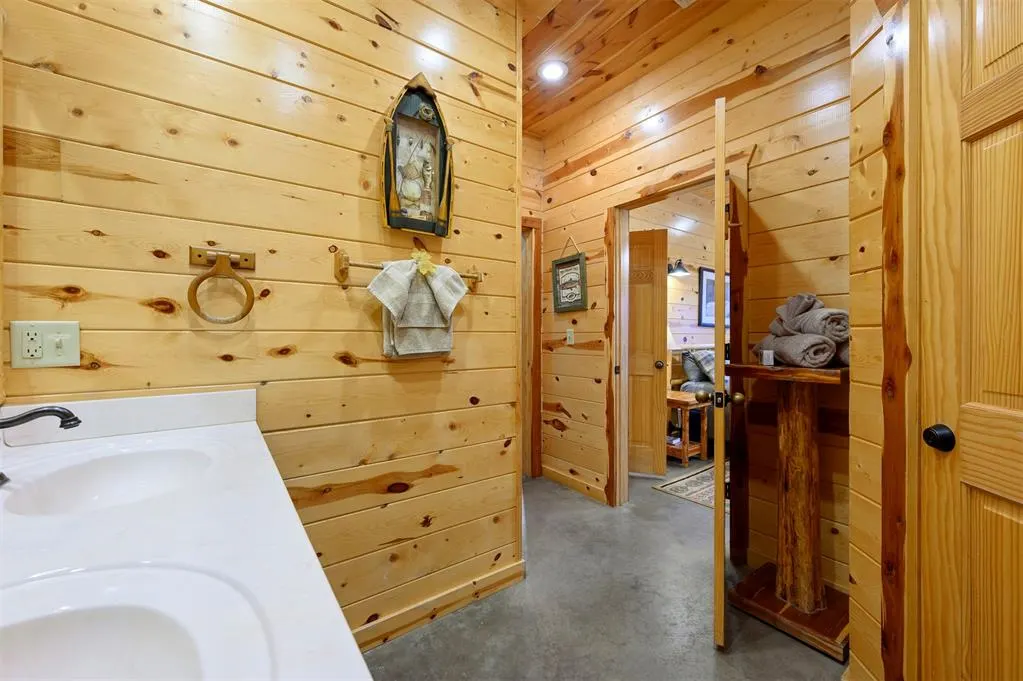 Photo 20 — 1368 Southern Hills Circle, Broken Bow, OK 74728