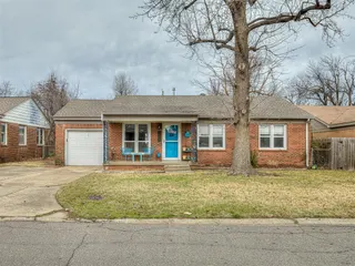 Sold home at 1505 Oxford Way