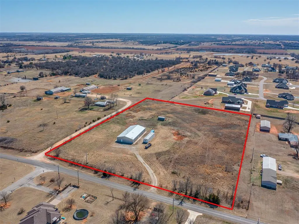Photo 2 — 2972 SE 7th Street, Blanchard, OK 73010