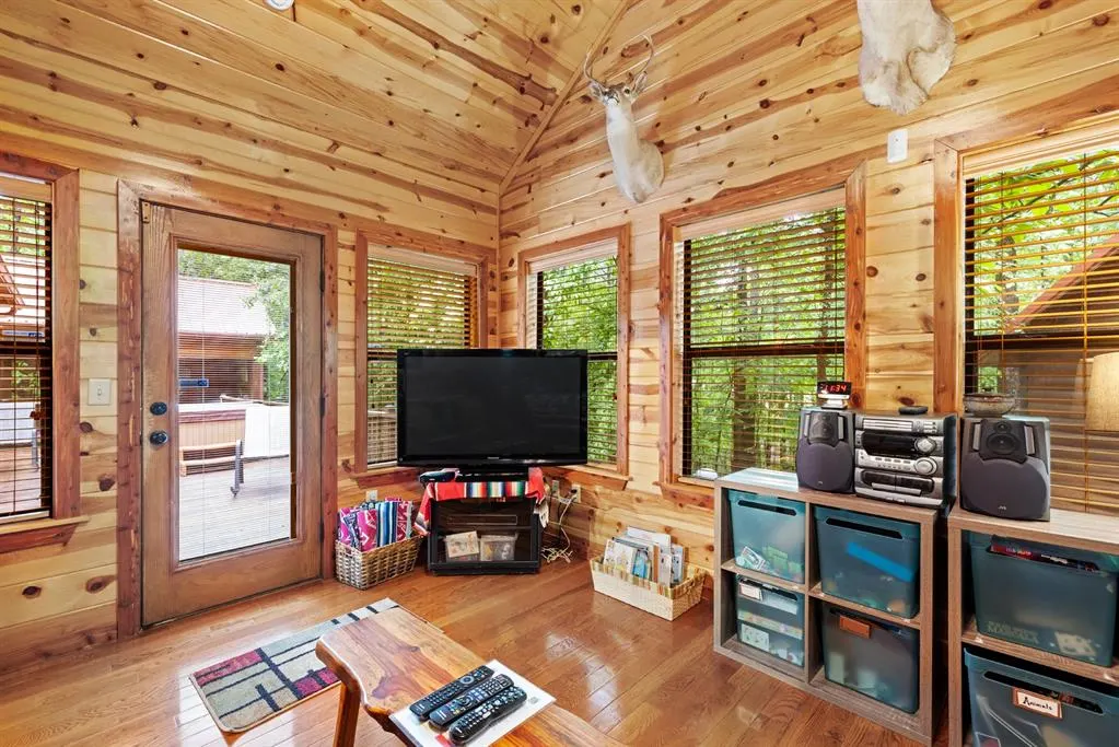 Photo 17 — 107 Mahogany Road, Broken Bow, OK 74728