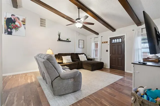 Photo 3 — 840 General Senter Drive, Midwest City, OK 73110