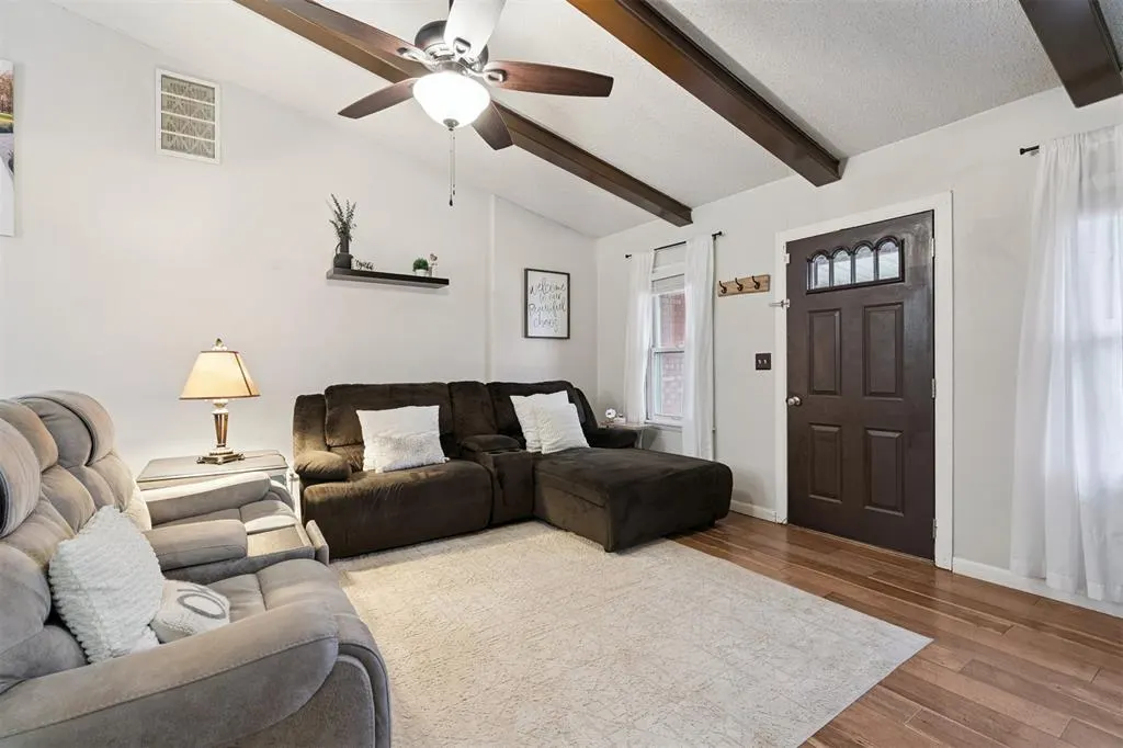 Photo 4 — 840 General Senter Drive, Midwest City, OK 73110