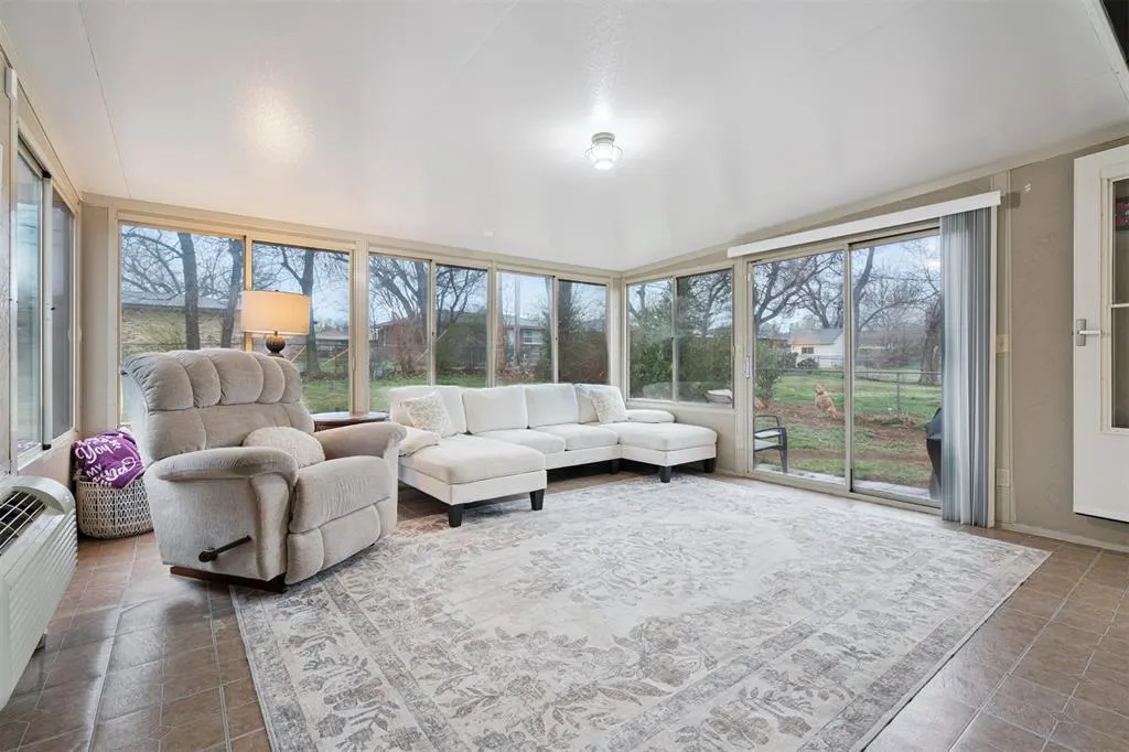 Photo 13 — 840 General Senter Drive, Midwest City, OK 73110