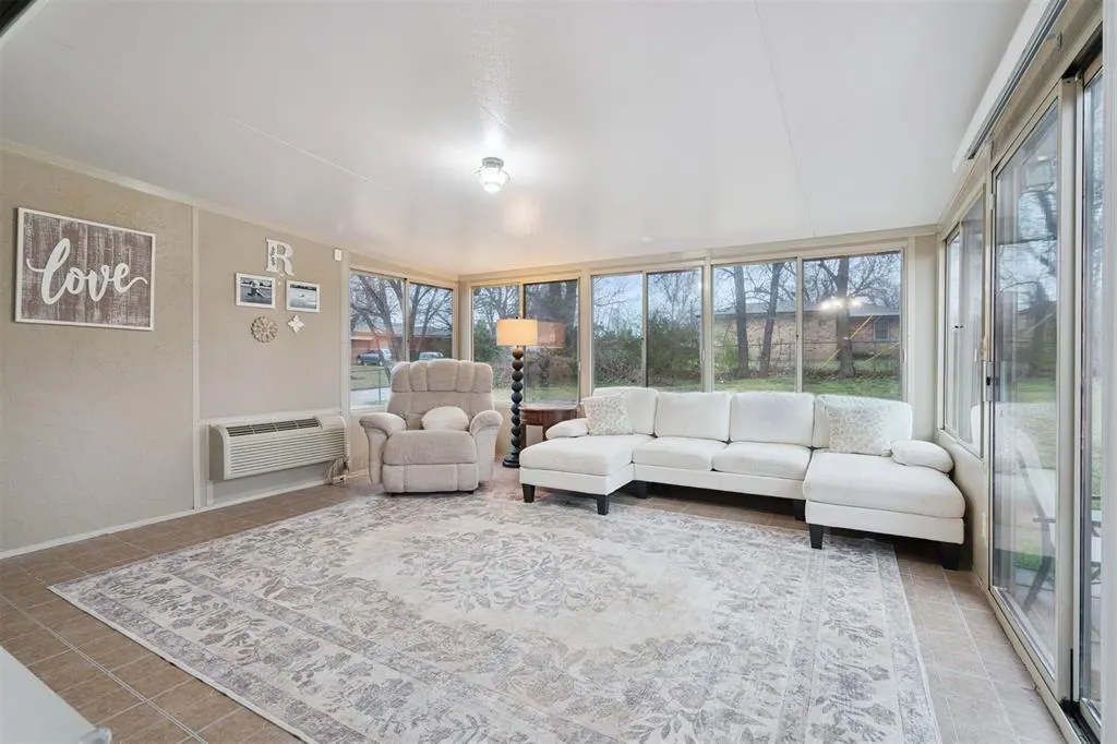 Photo 15 — 840 General Senter Drive, Midwest City, OK 73110