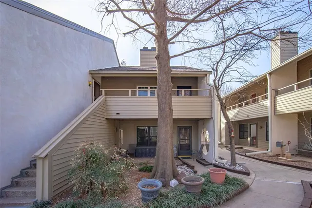 Photo 5 — 11120 Stratford Drive 214, Oklahoma City, OK 73120
