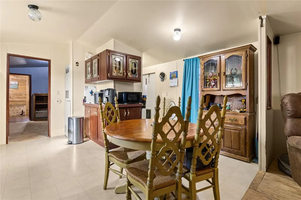 Photo 12 — 413 S 5th Street, Thomas, OK 73669