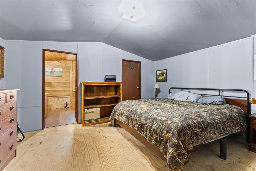 Photo 15 — 413 S 5th Street, Thomas, OK 73669