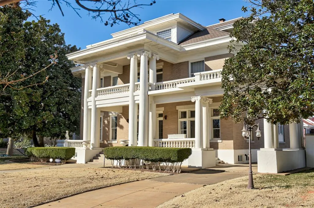 Front exterior — 1801 N Hudson Avenue, Oklahoma City, OK 73103