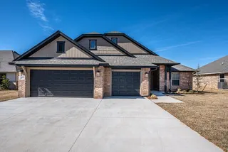 Sold home at 1211 Copper Ridge Circle