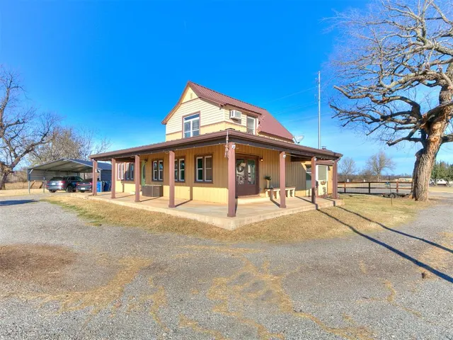 Front exterior — 1217 W Industrial Road, Guthrie, OK 73044