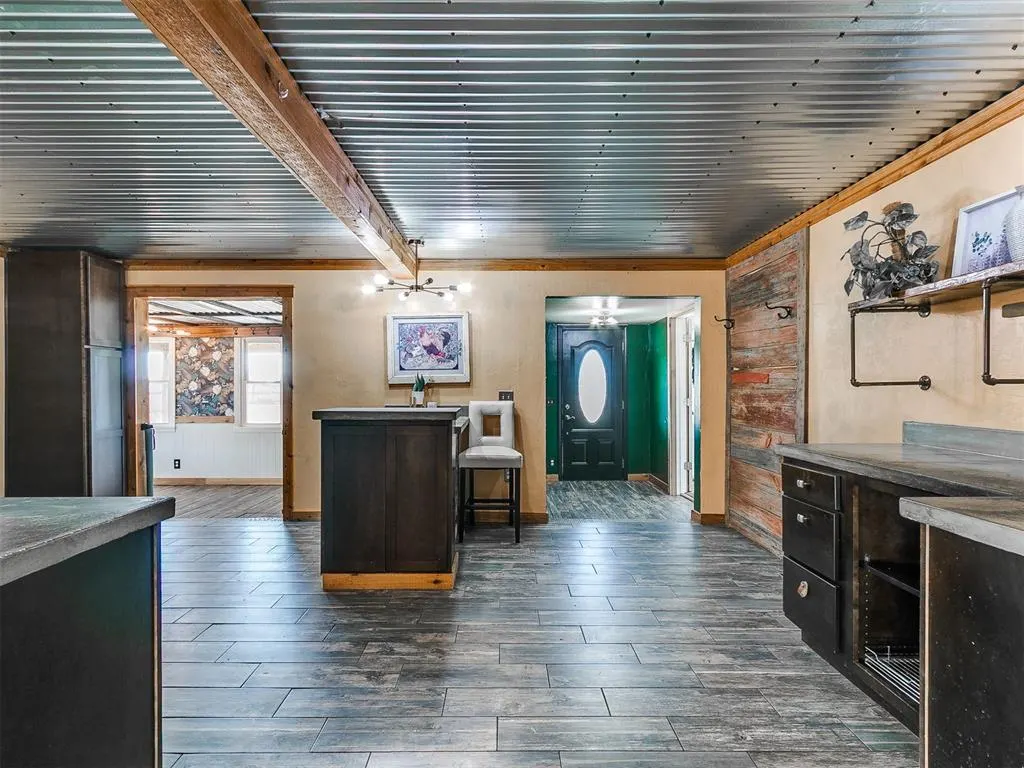 Photo 8 — 1217 W Industrial Road, Guthrie, OK 73044