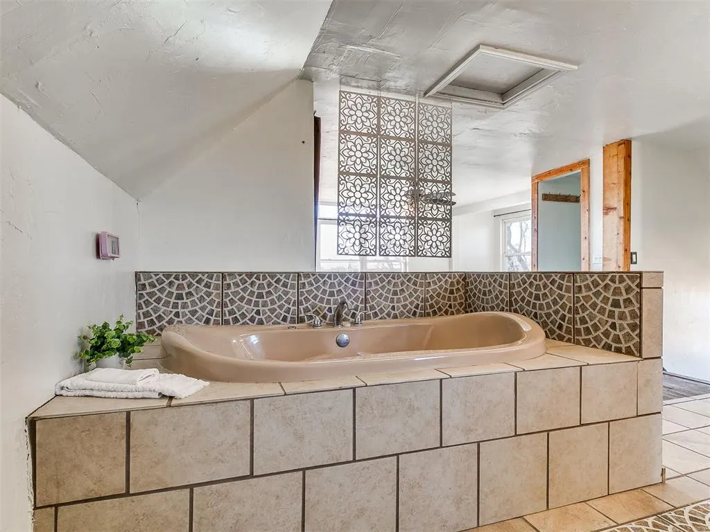 Photo 37 — 1217 W Industrial Road, Guthrie, OK 73044