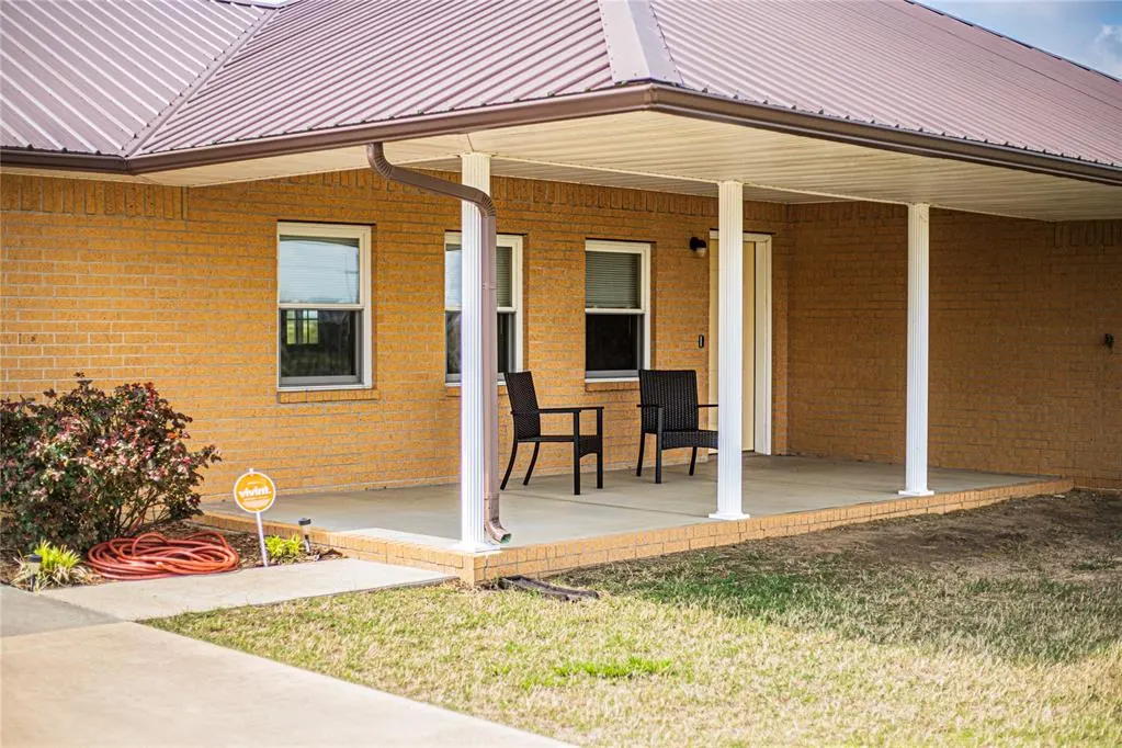 Photo 3 — 1923 W Columbia Street, Okemah, OK 74859
