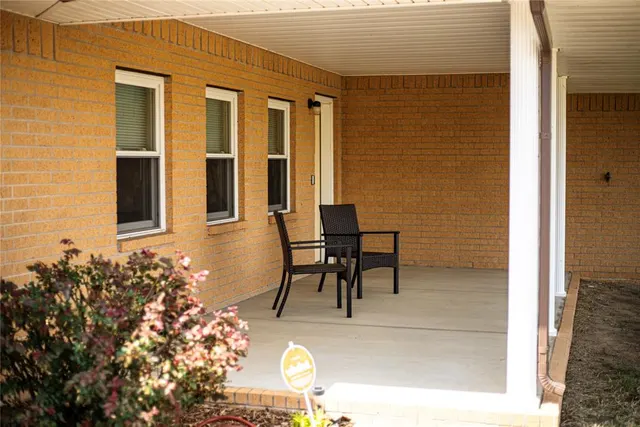 Photo 4 — 1923 W Columbia Street, Okemah, OK 74859