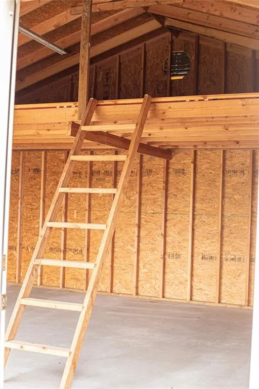 Photo 15 — 1923 W Columbia Street, Okemah, OK 74859