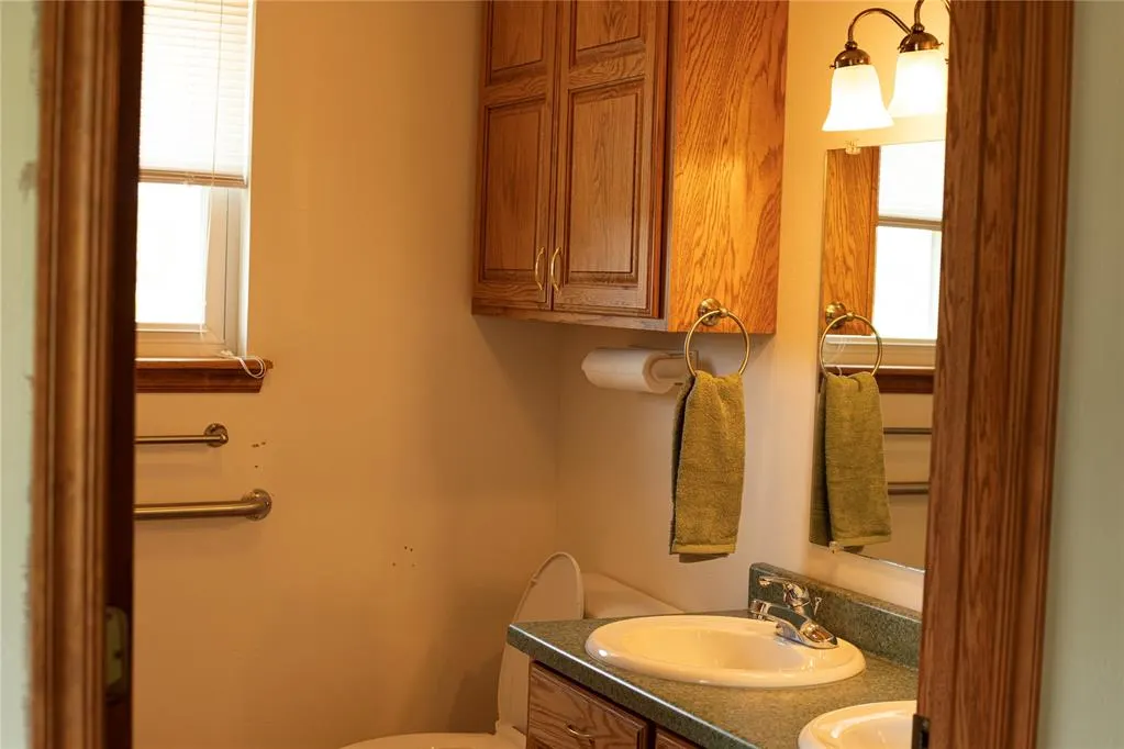 Photo 28 — 1923 W Columbia Street, Okemah, OK 74859