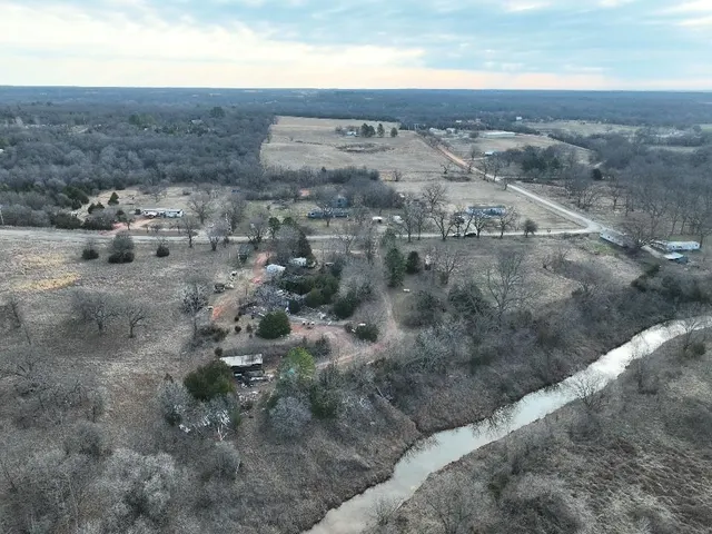 Photo 3 — 23794 Fishmarket Road, Tecumseh, OK 74873