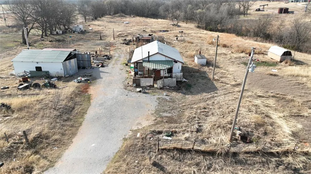 Front exterior — 24934 E County Road 1550, Maysville, OK 73057