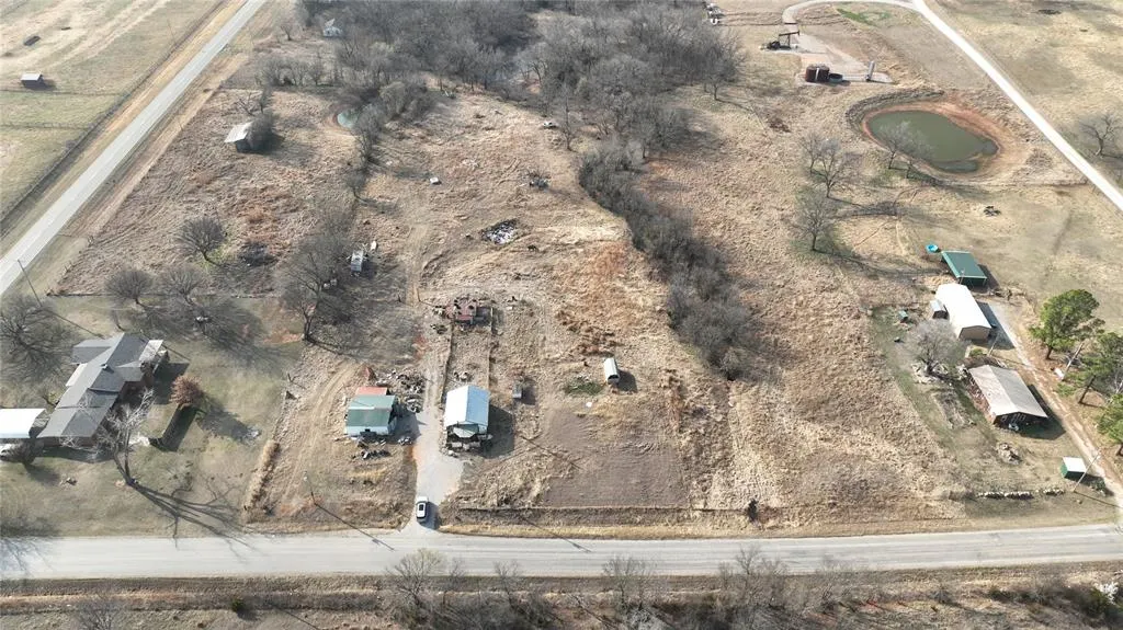 Photo 4 — 24934 E County Road 1550, Maysville, OK 73057