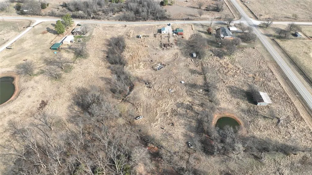 Photo 5 — 24934 E County Road 1550, Maysville, OK 73057