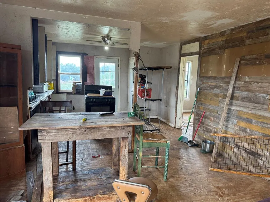 Photo 8 — 24934 E County Road 1550, Maysville, OK 73057