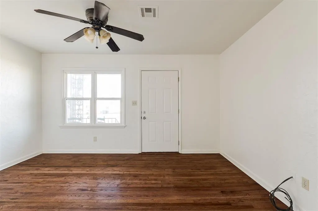 Photo 6 — 720 S Santa Fe Drive, Edmond, OK 73003