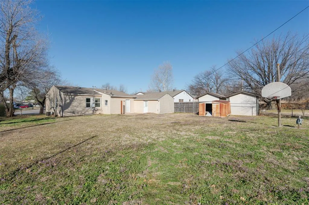 Photo 29 — 720 S Santa Fe Drive, Edmond, OK 73003
