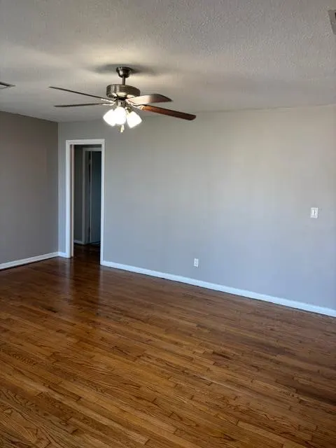 Photo 3 — 2120 SW 61st Street, Oklahoma City, OK 73159