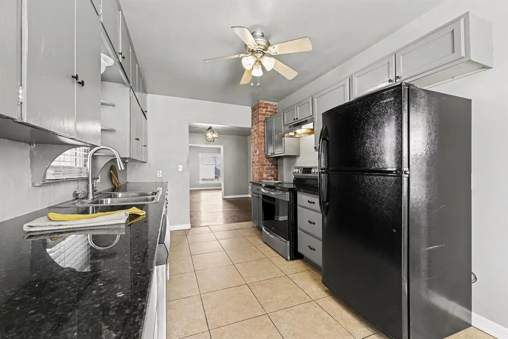 Photo 11 — 2116 NW 30th Street, Oklahoma City, OK 73112