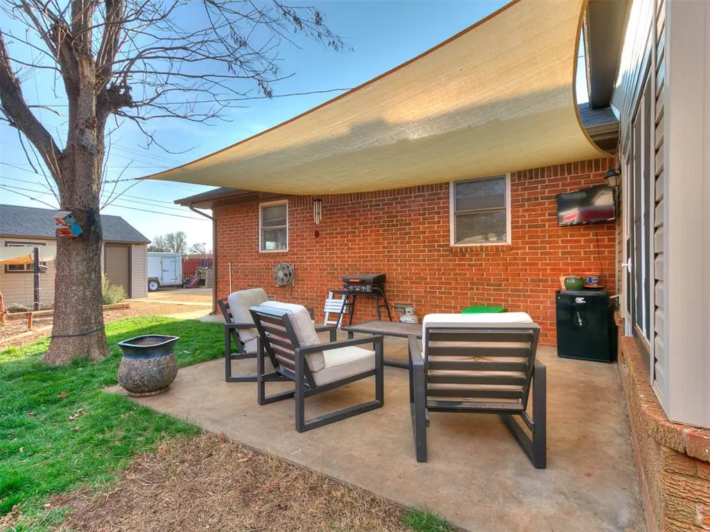 Photo 13 — 1321 S Oak Street, Kingfisher, OK 73750
