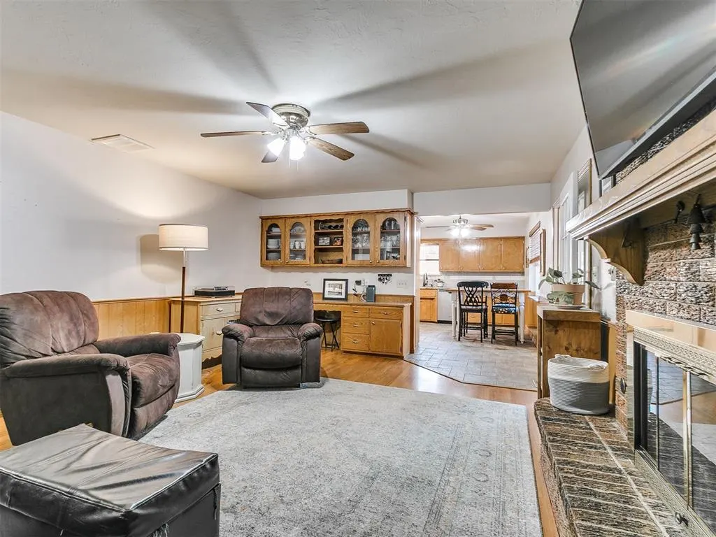 Photo 21 — 1321 S Oak Street, Kingfisher, OK 73750