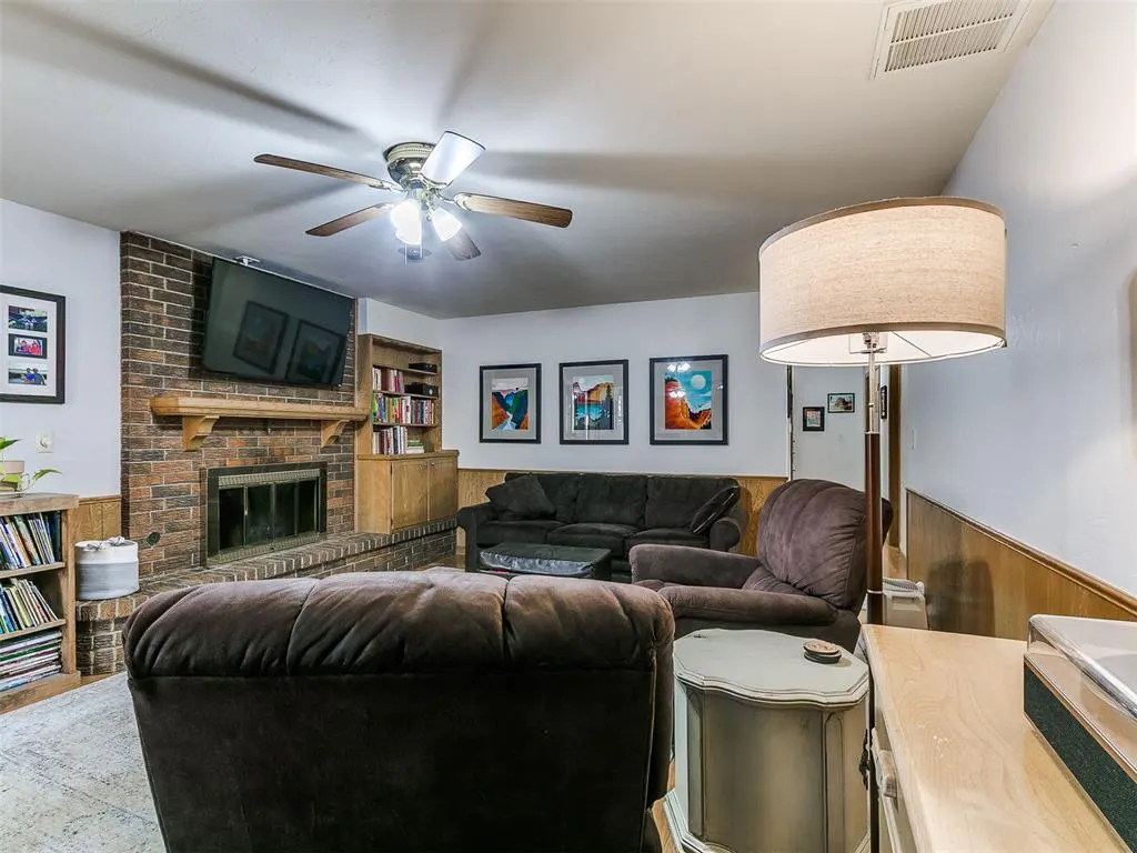 Photo 24 — 1321 S Oak Street, Kingfisher, OK 73750