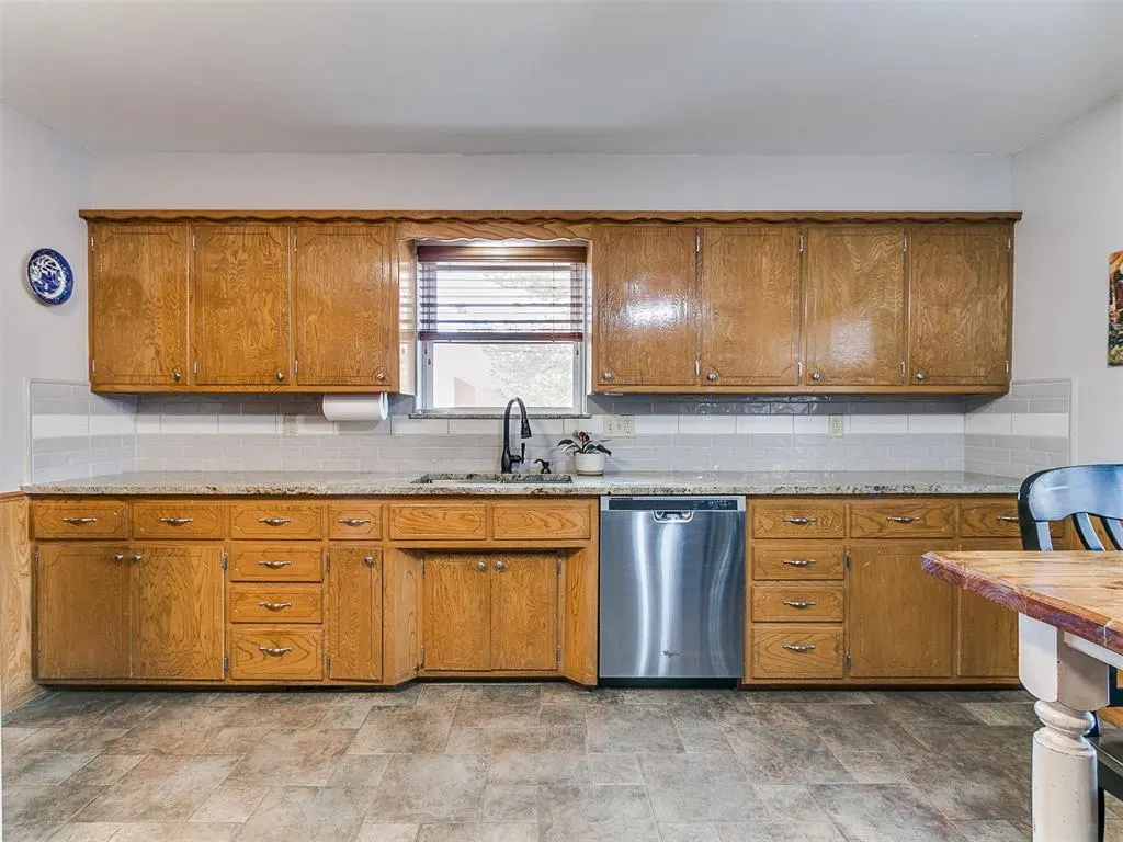Photo 27 — 1321 S Oak Street, Kingfisher, OK 73750