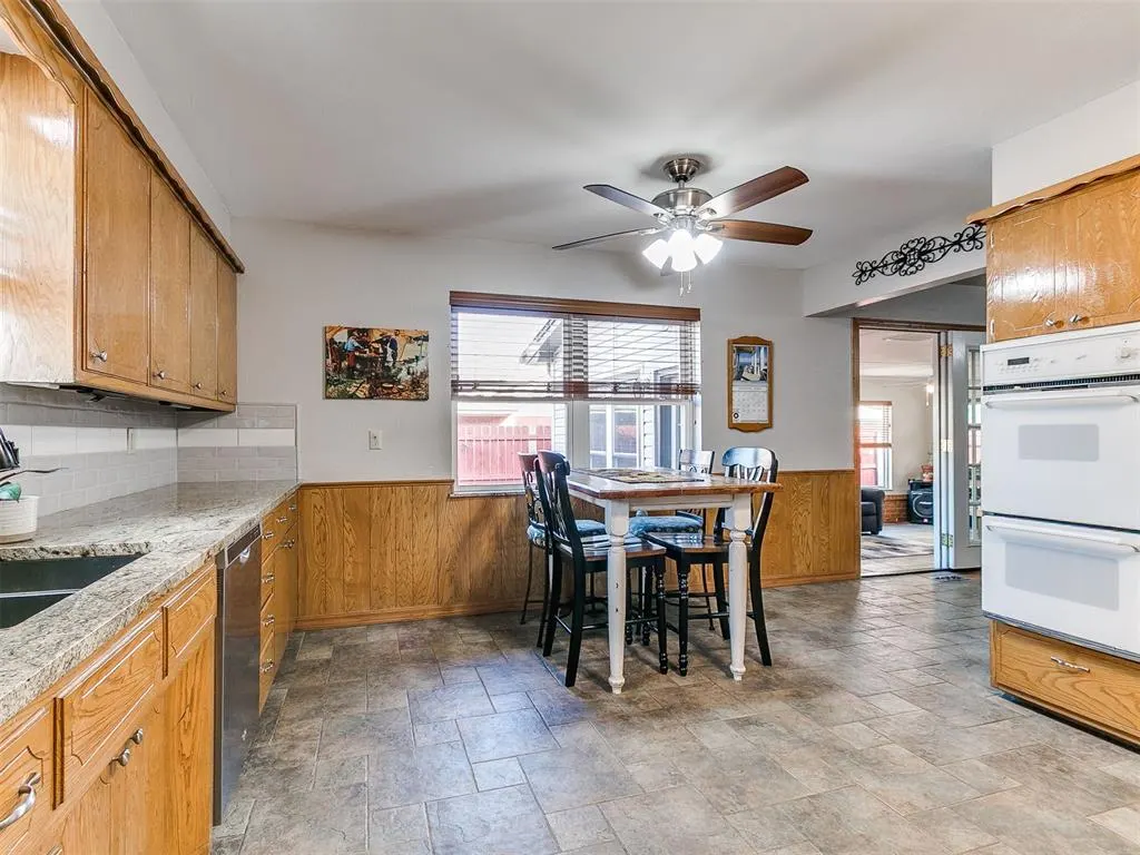 Photo 33 — 1321 S Oak Street, Kingfisher, OK 73750
