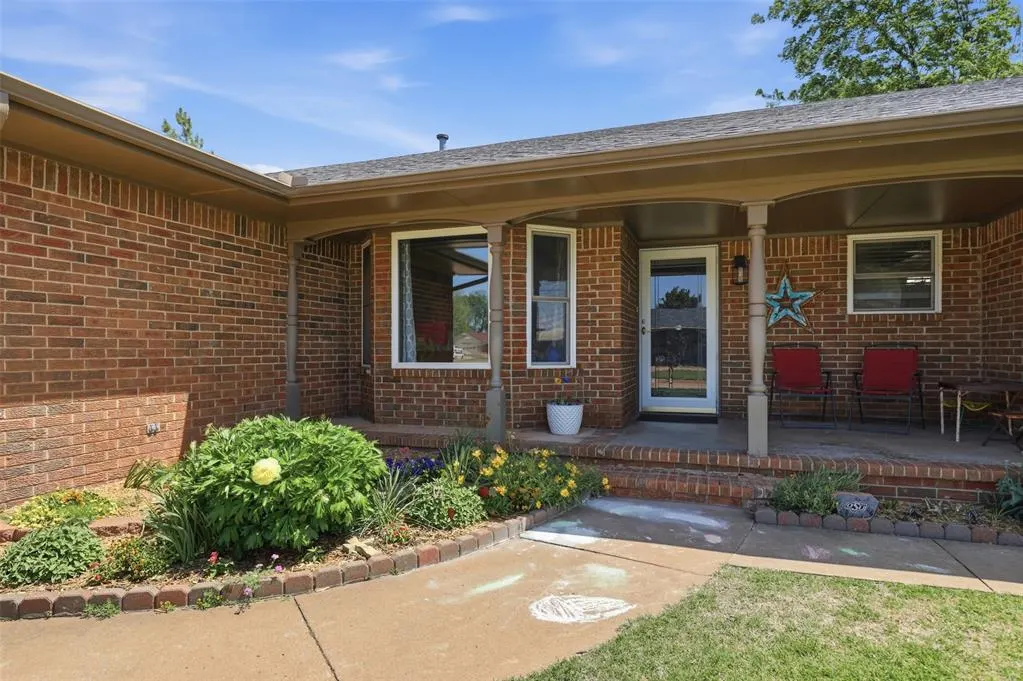 Photo 7 — 1321 S Oak Street, Kingfisher, OK 73750
