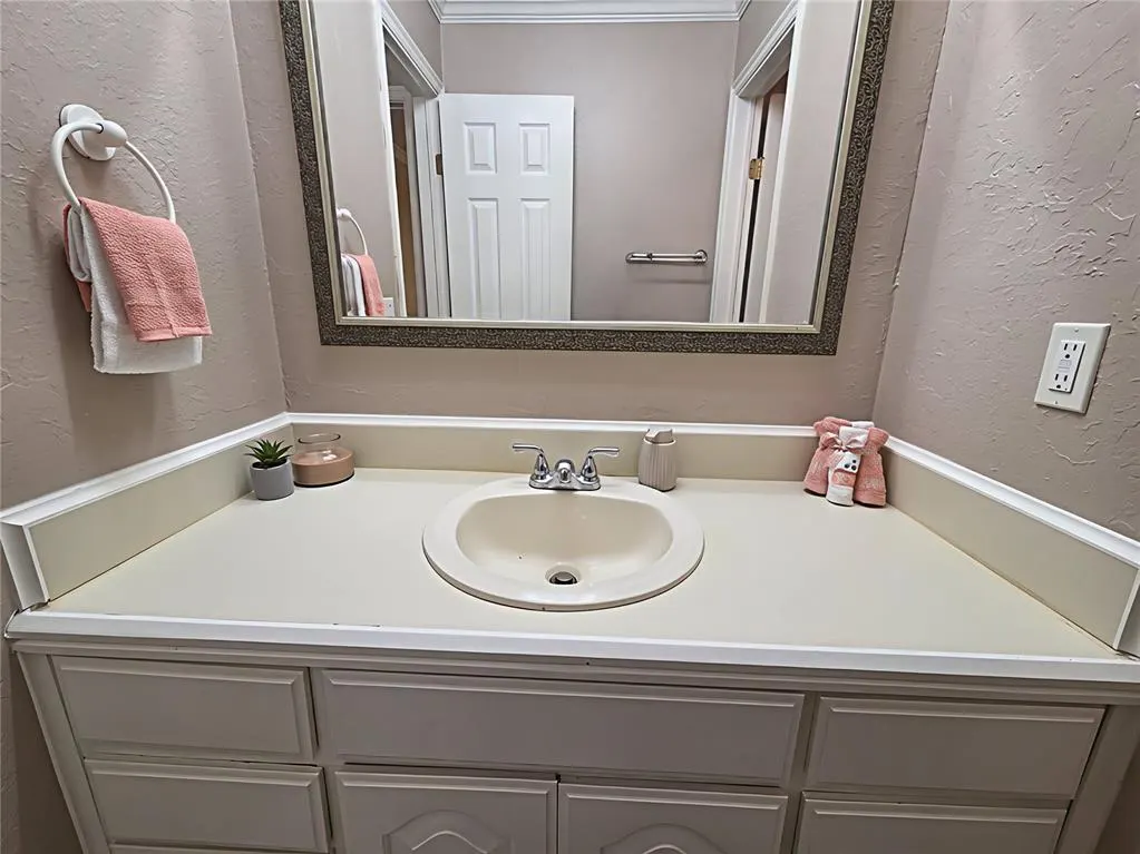 Photo 22 — 832 Red Bird Lane, Norman, OK 73072